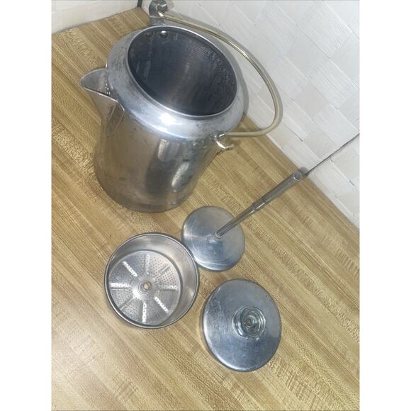 VINTAGE COMET 9-CUP CAPACITY ALUMINUM COFFEE POT PERCOLATOR WITH COPPER HANDLES - Picture 2 of 11